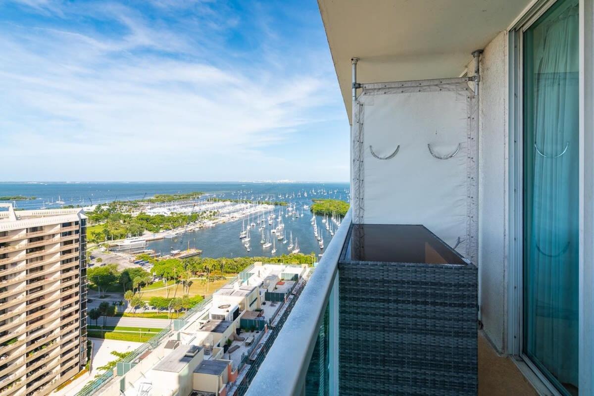 City View Balcony Steps From Restaurants, Peacock Park & Marina ميامي المظهر الخارجي الصورة